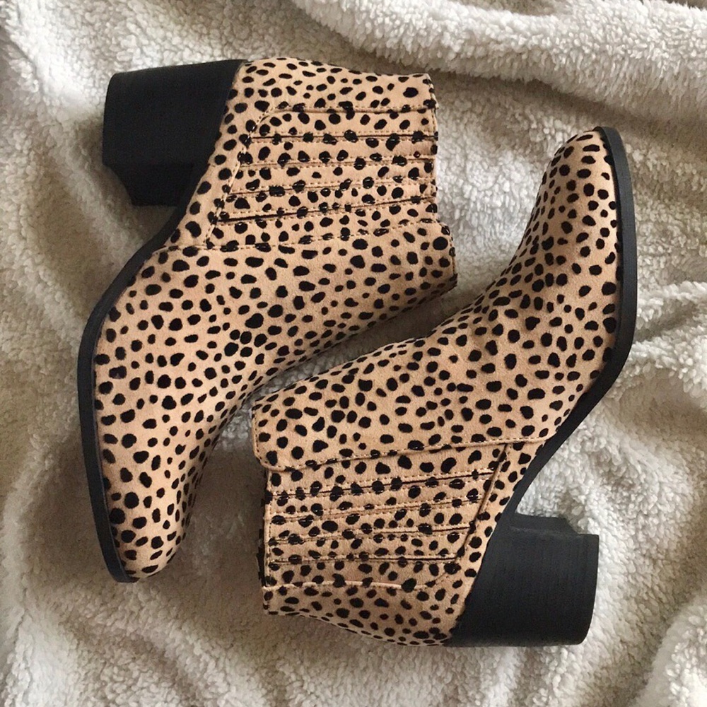 Qupid Cheetah Print Booties